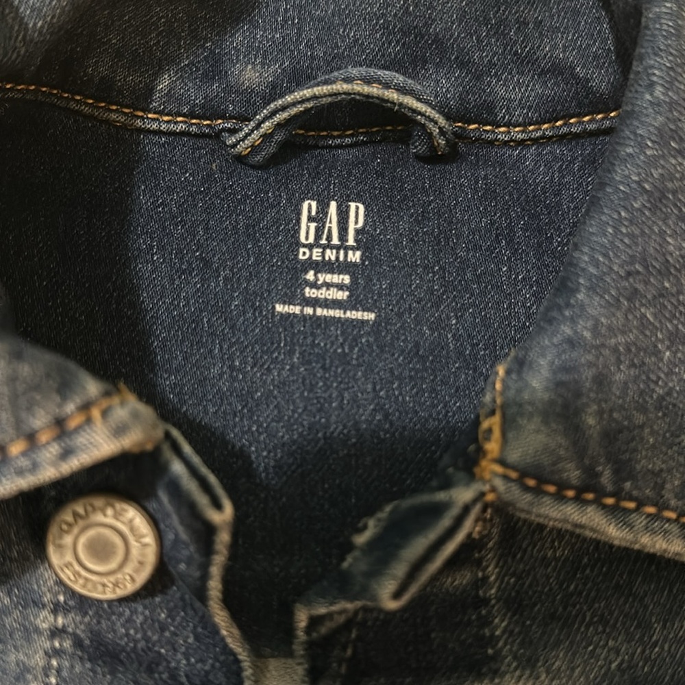 GAP Denim Jacket - size 4 years old Toddler - Picture 3 of 10